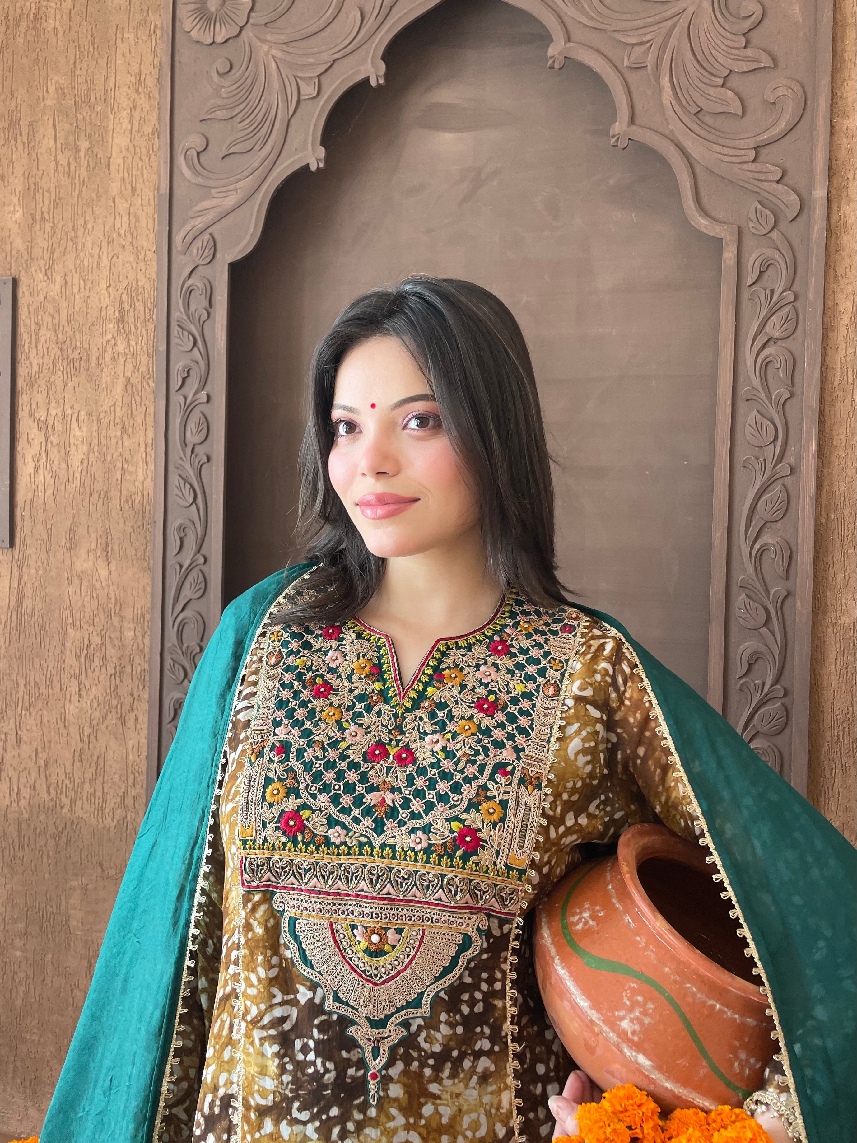 Mehrang Suit
