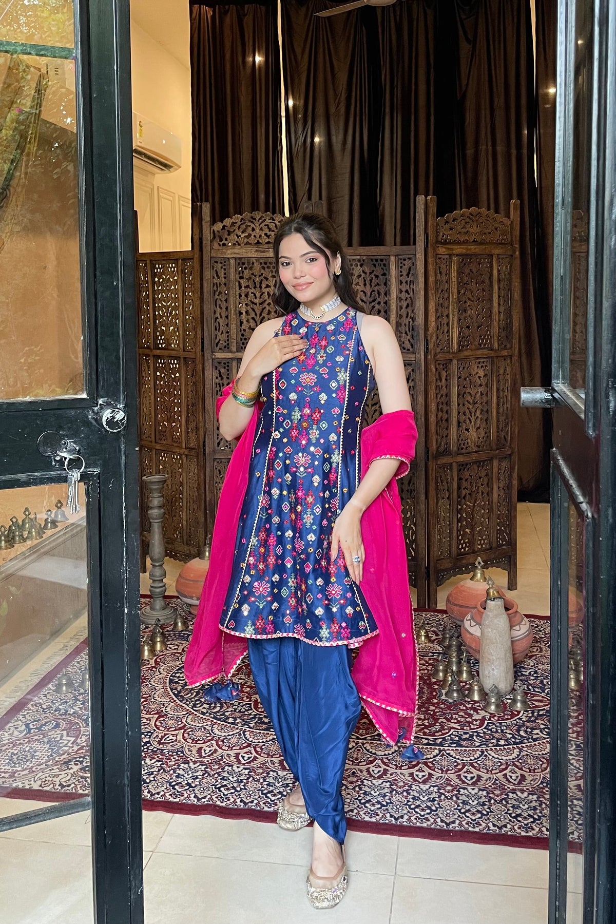 Noorvi Suit