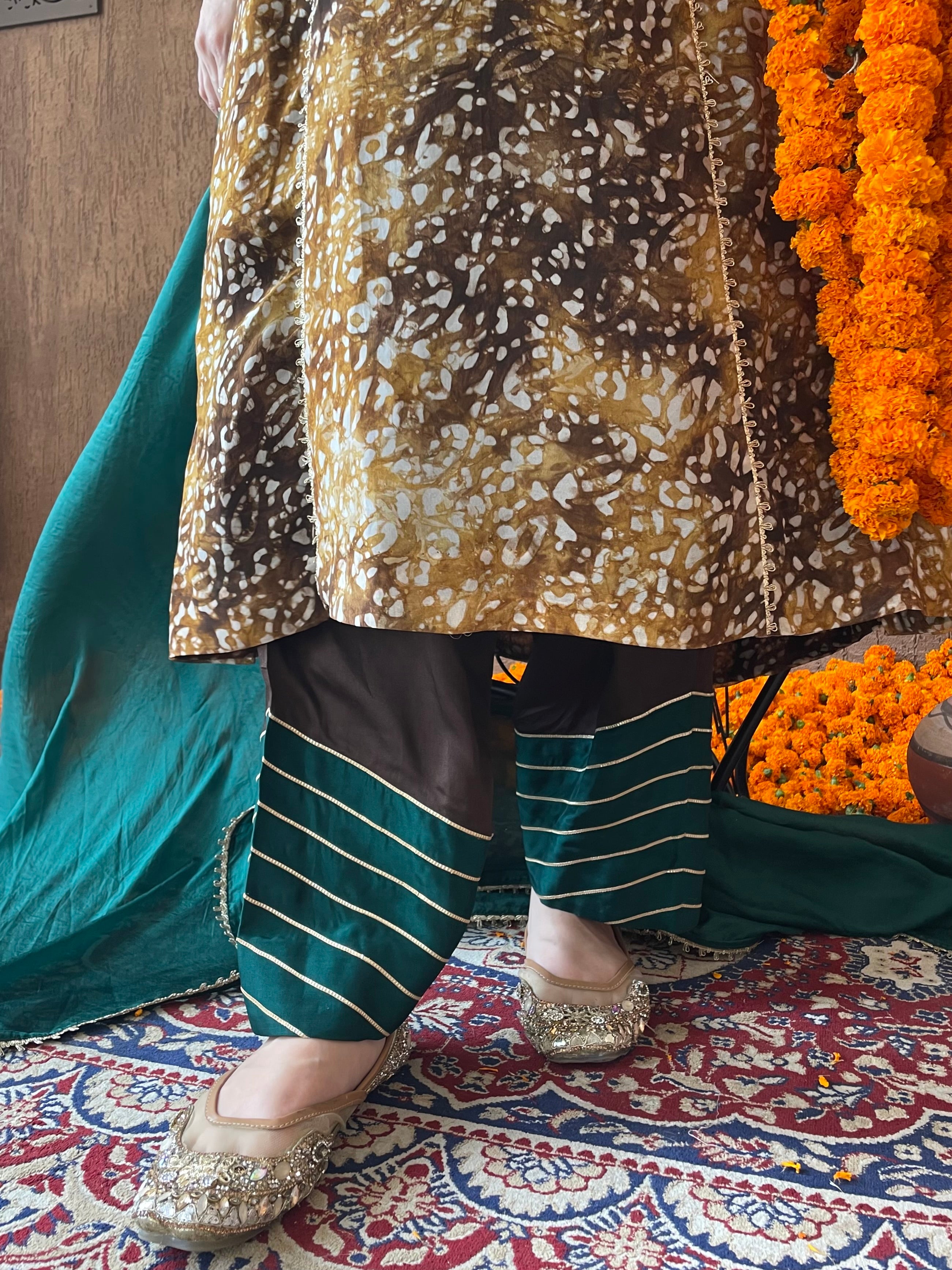 Mehrang Suit