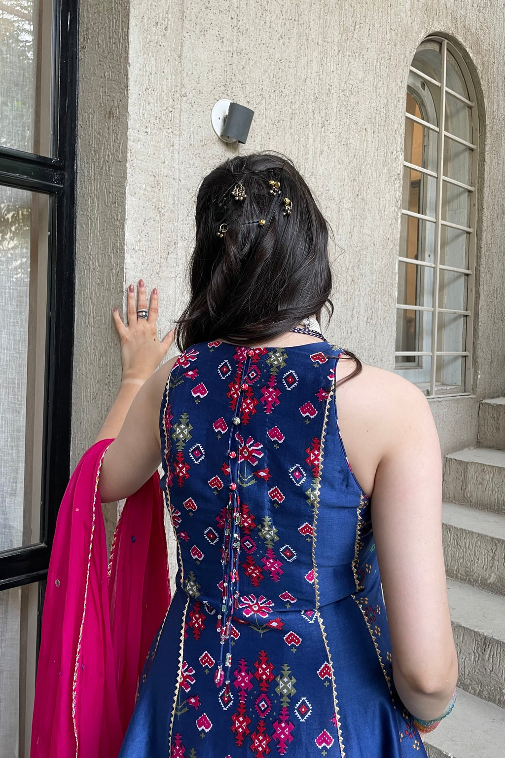 Noorvi Suit