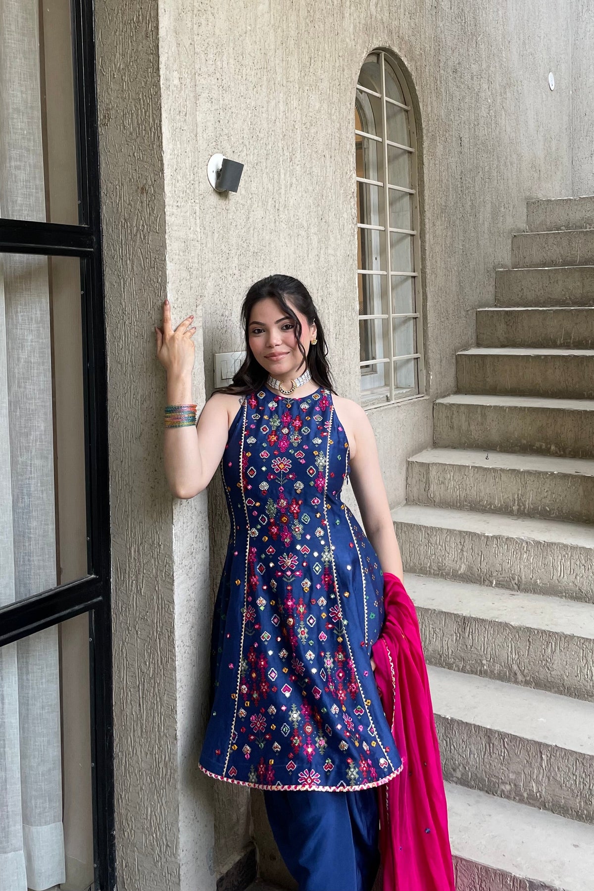 Noorvi Suit