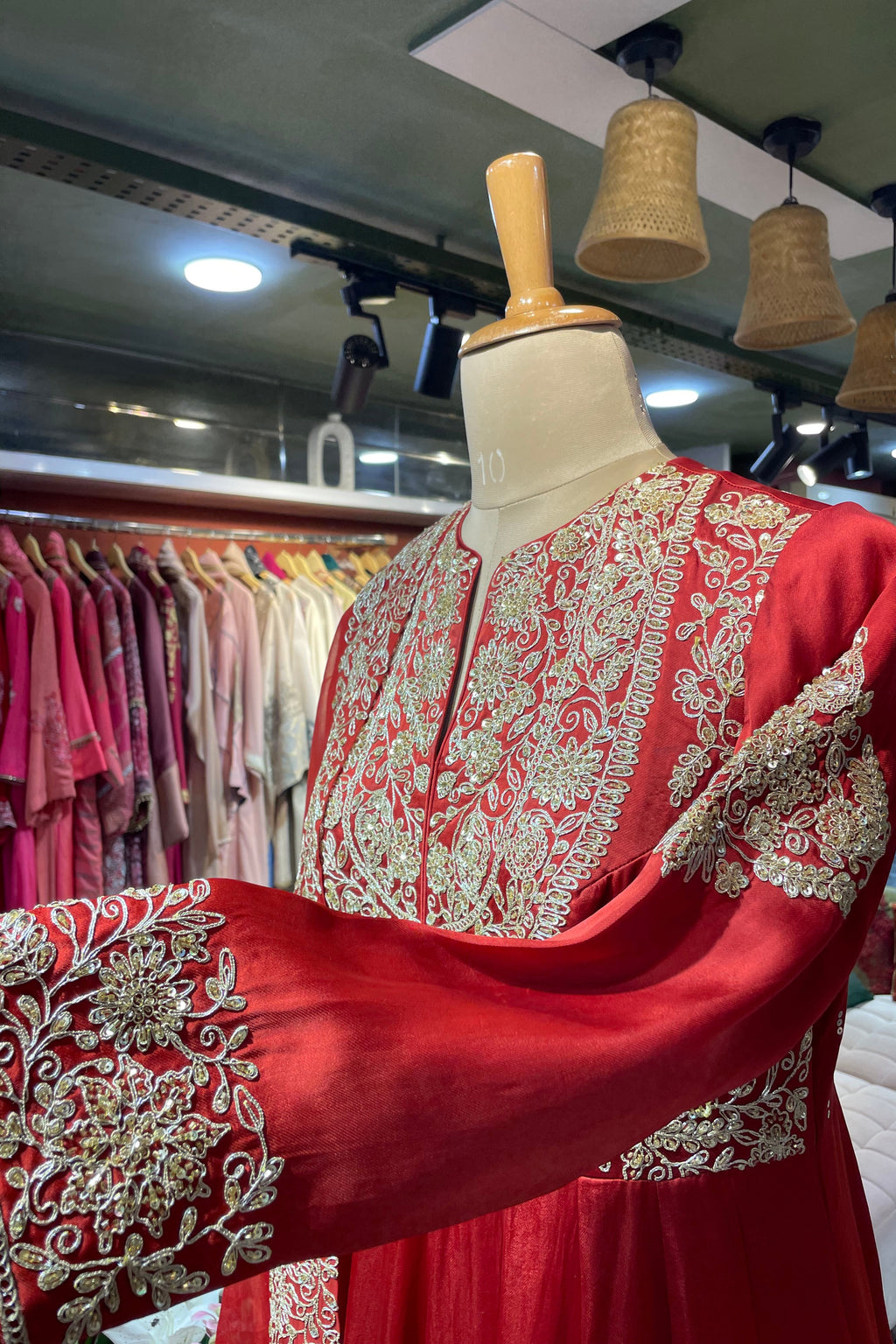 Surkh Anarkali