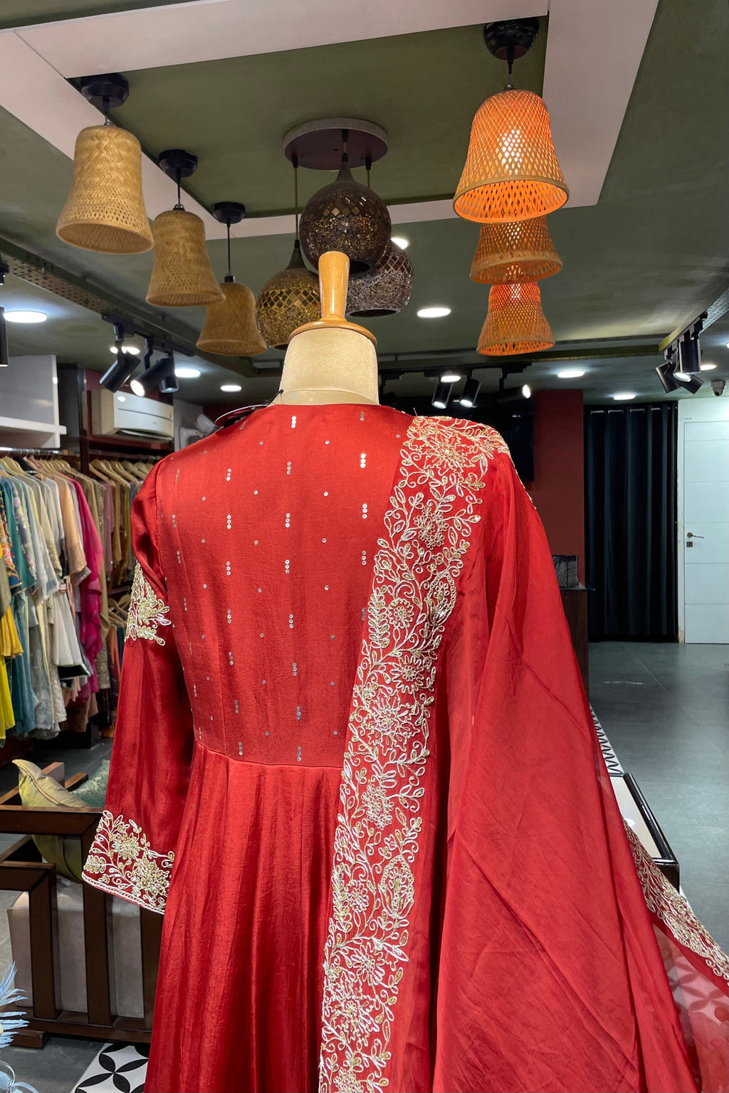 Surkh Anarkali