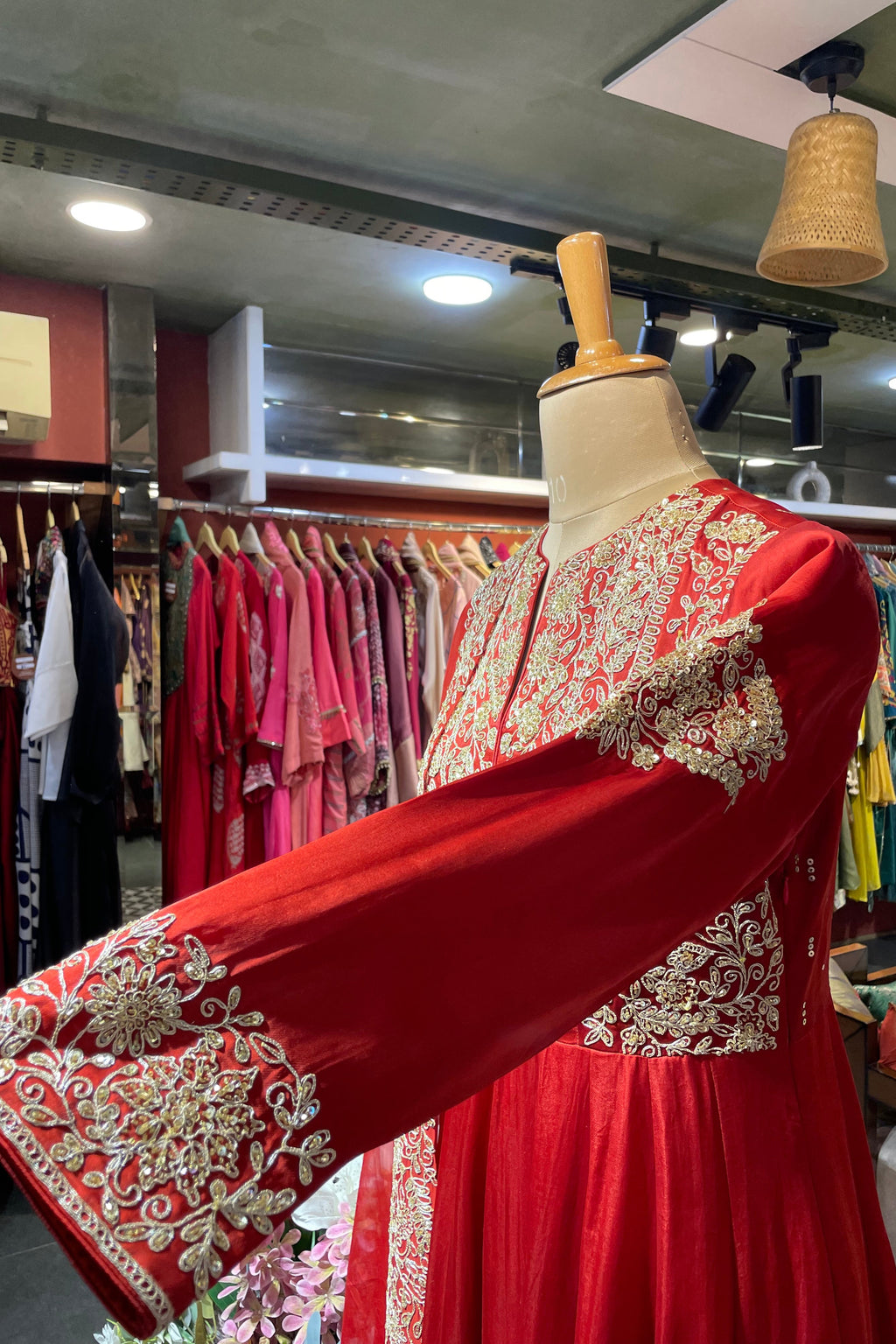 Surkh Anarkali