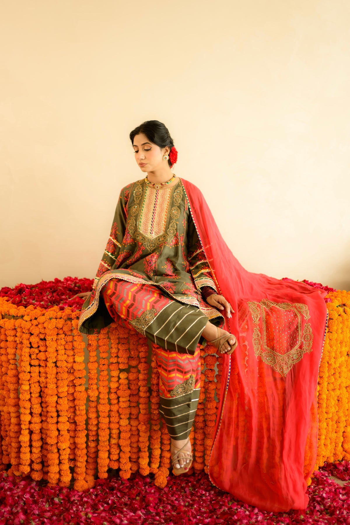 Zareen Chogha Set