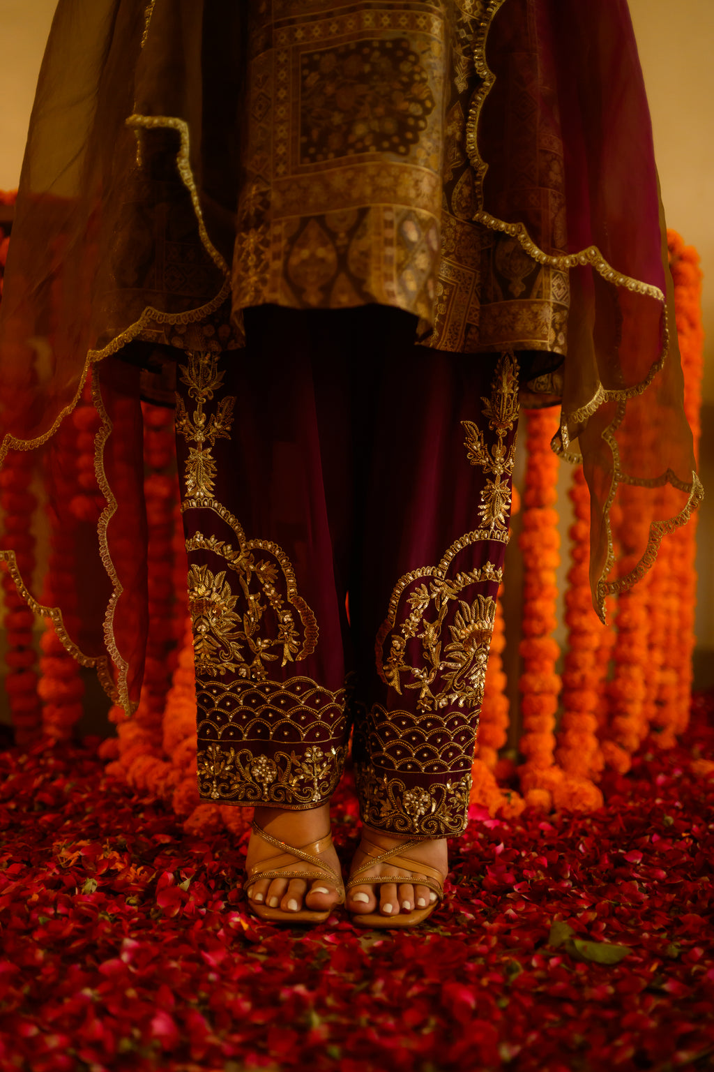Mehrab tissue suit