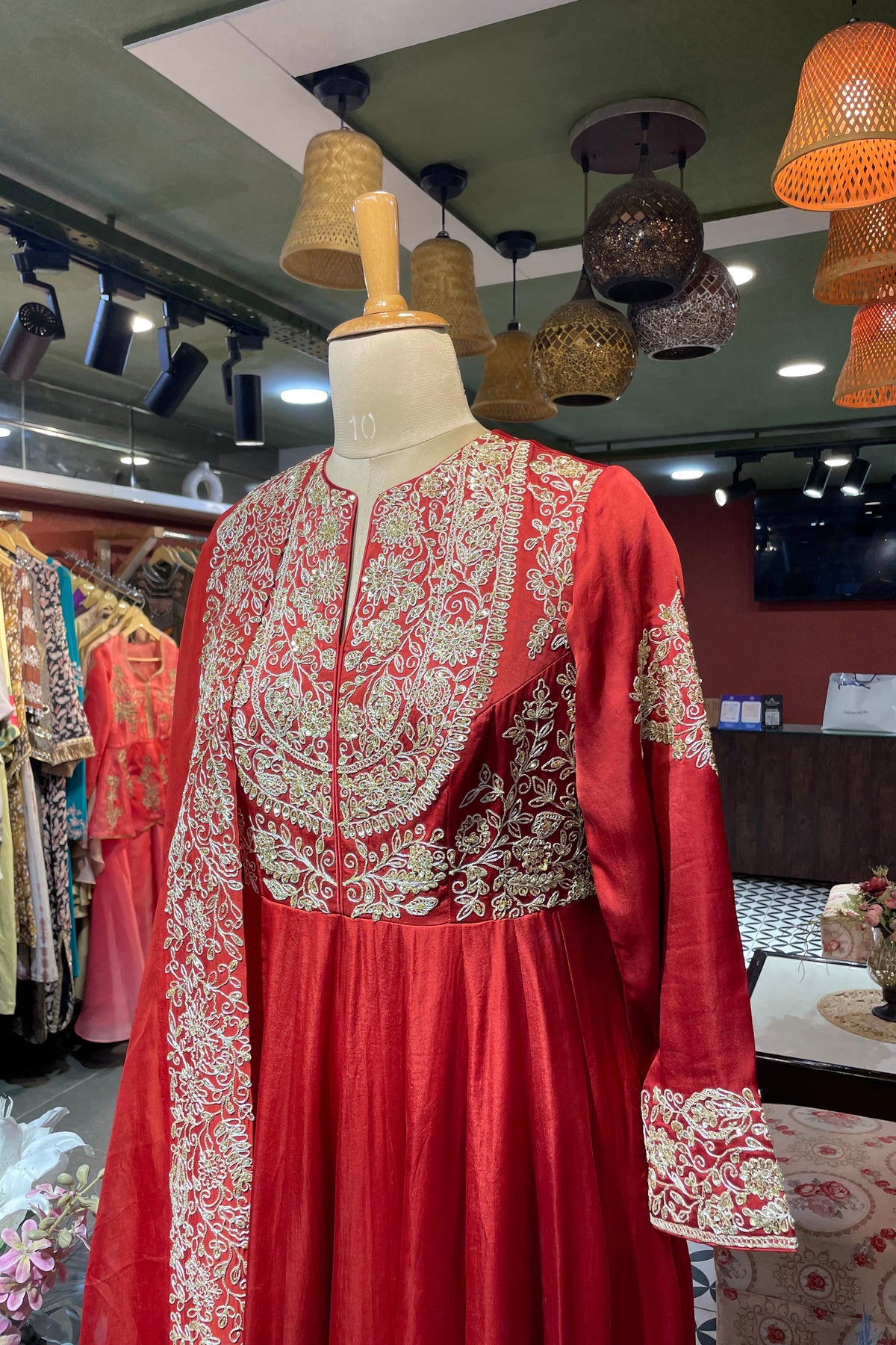 Surkh Anarkali