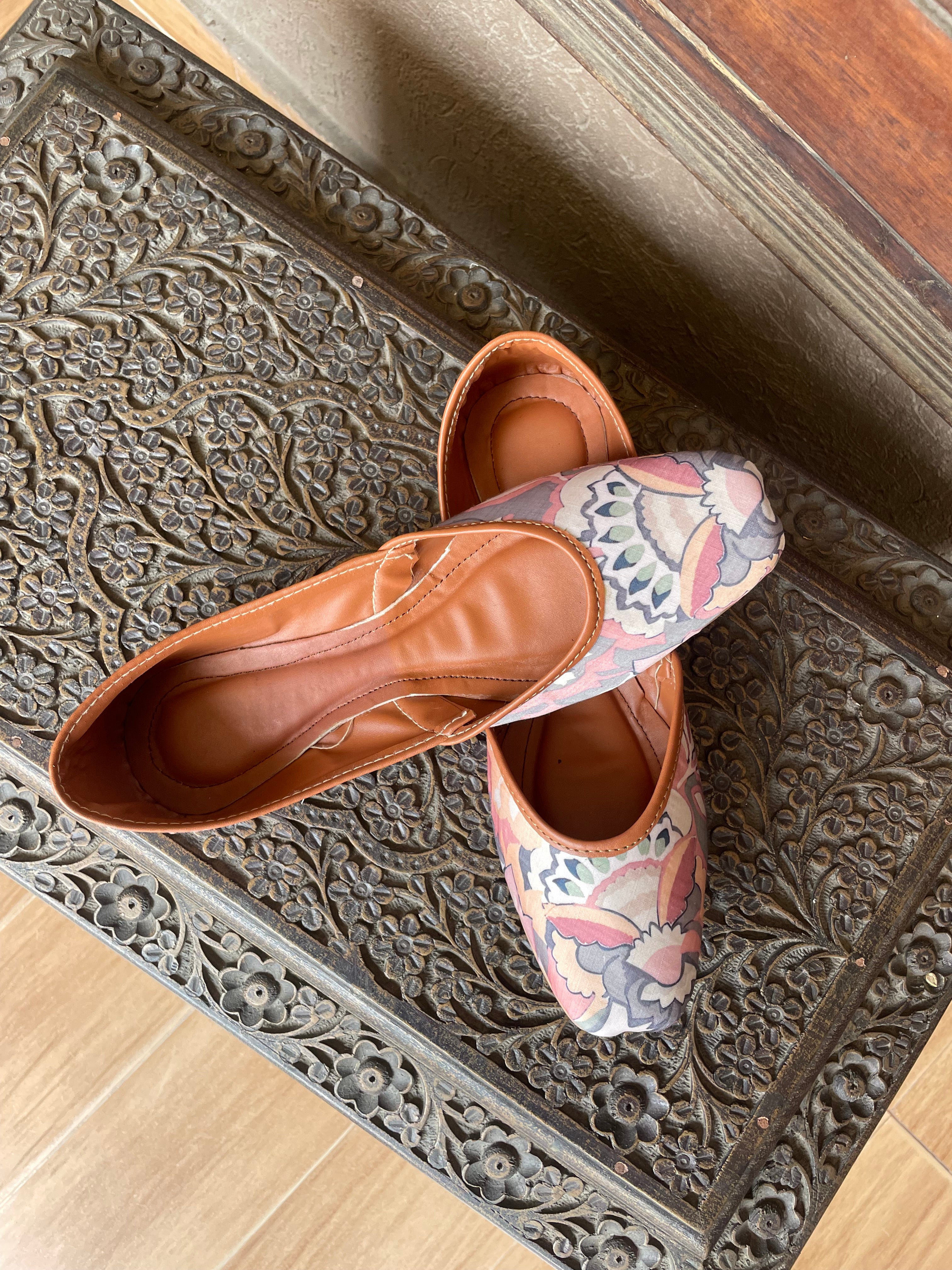 Pastel bloom juttis