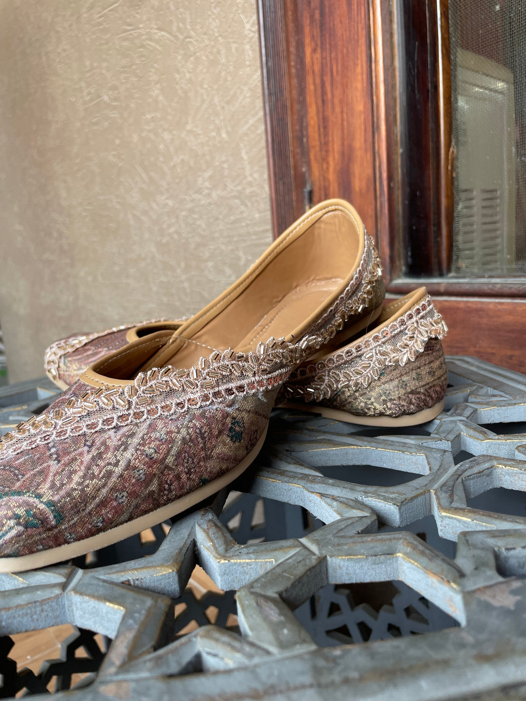 Zarina brocade jutti