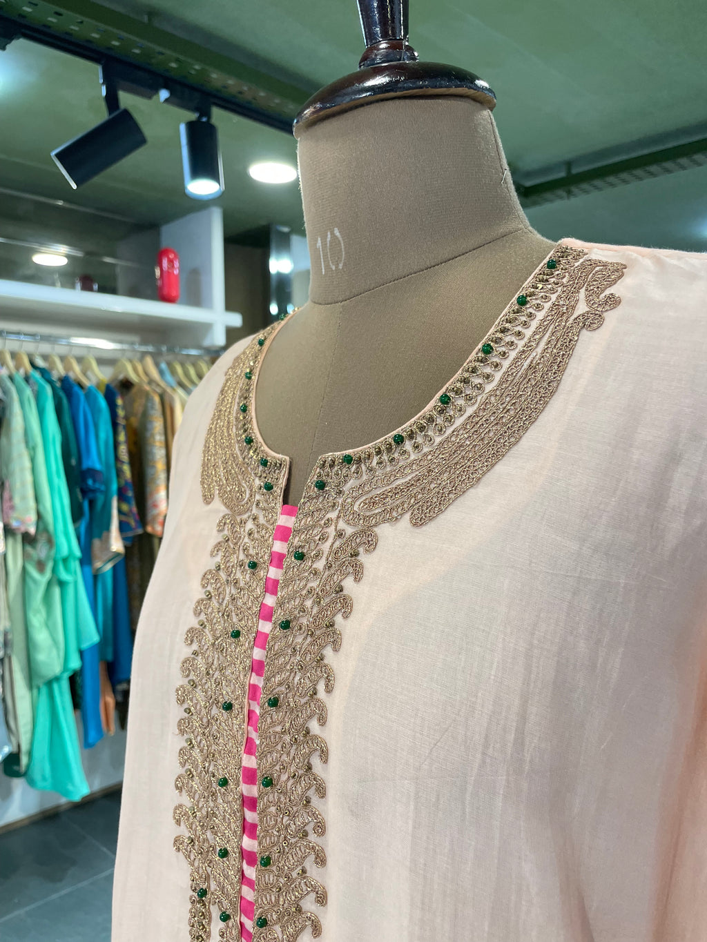 Inaaya Mulmul Kurta Set