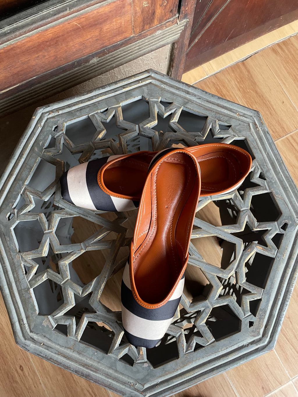 Monochrome Stripe Jutti