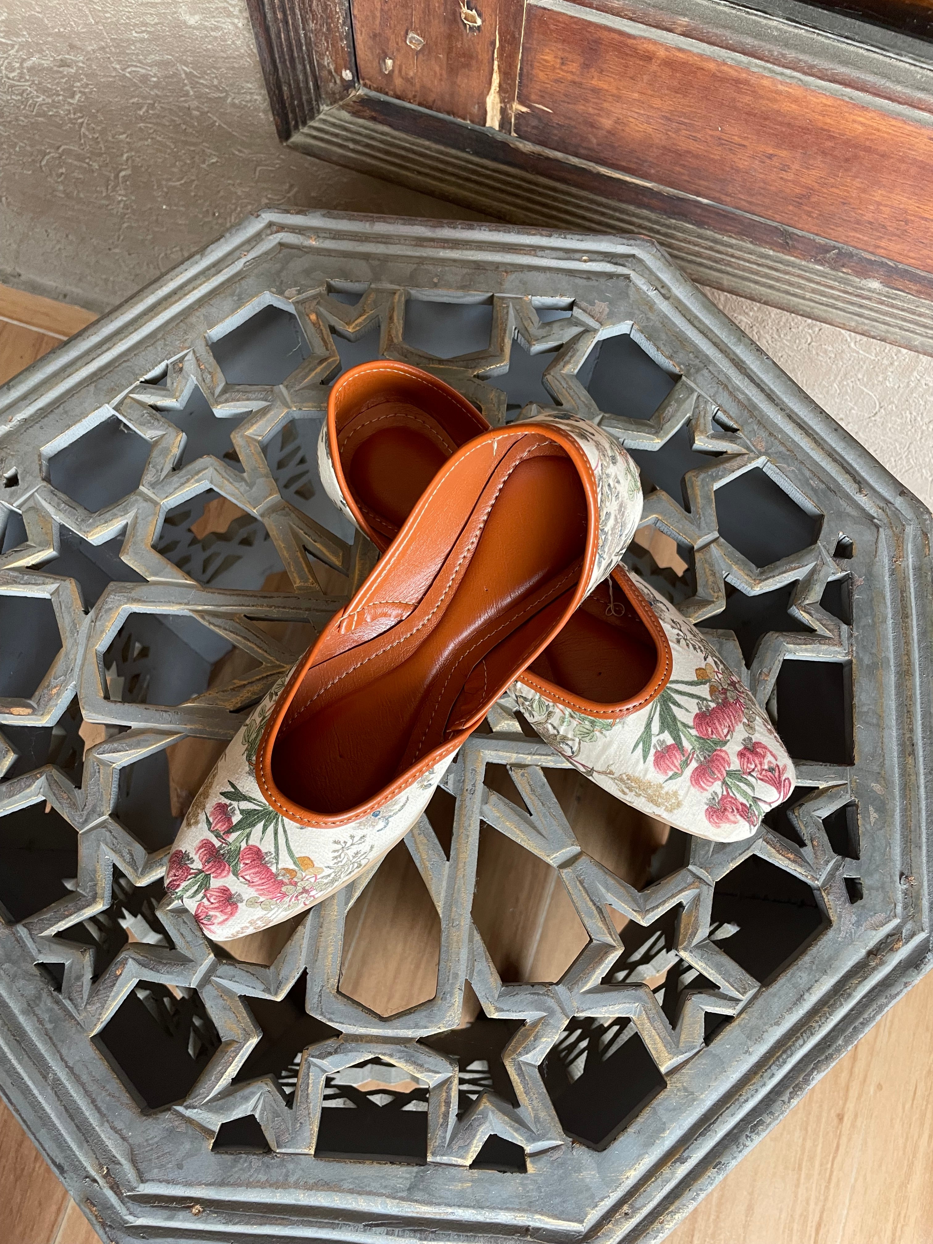 Summer Bloom Jutti