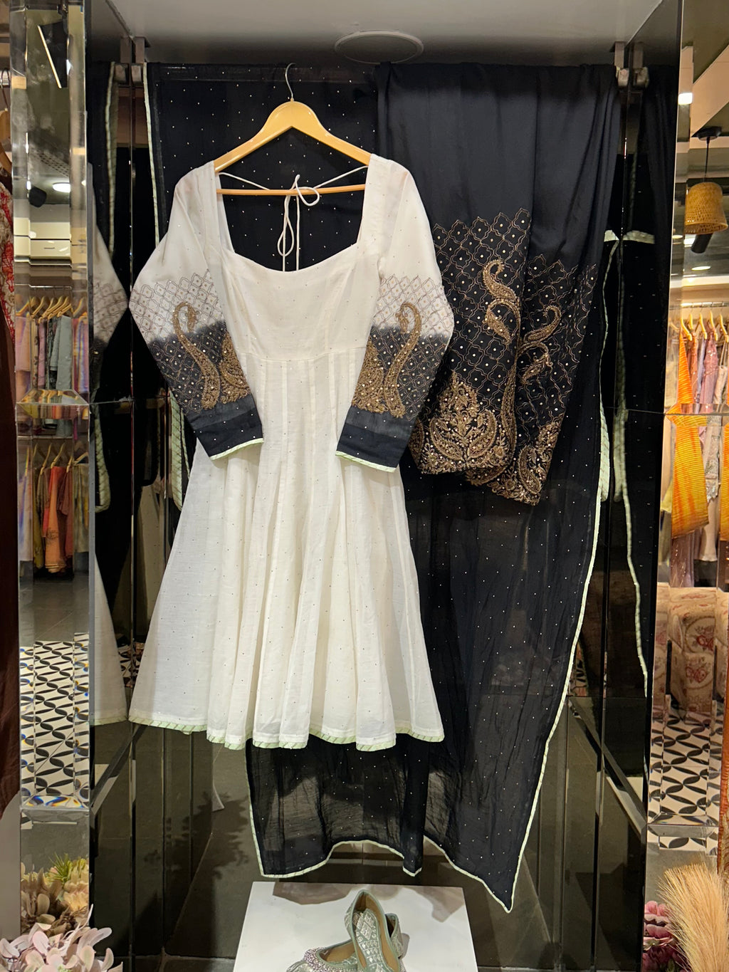 Aafiya Mulmul Short Anarkali