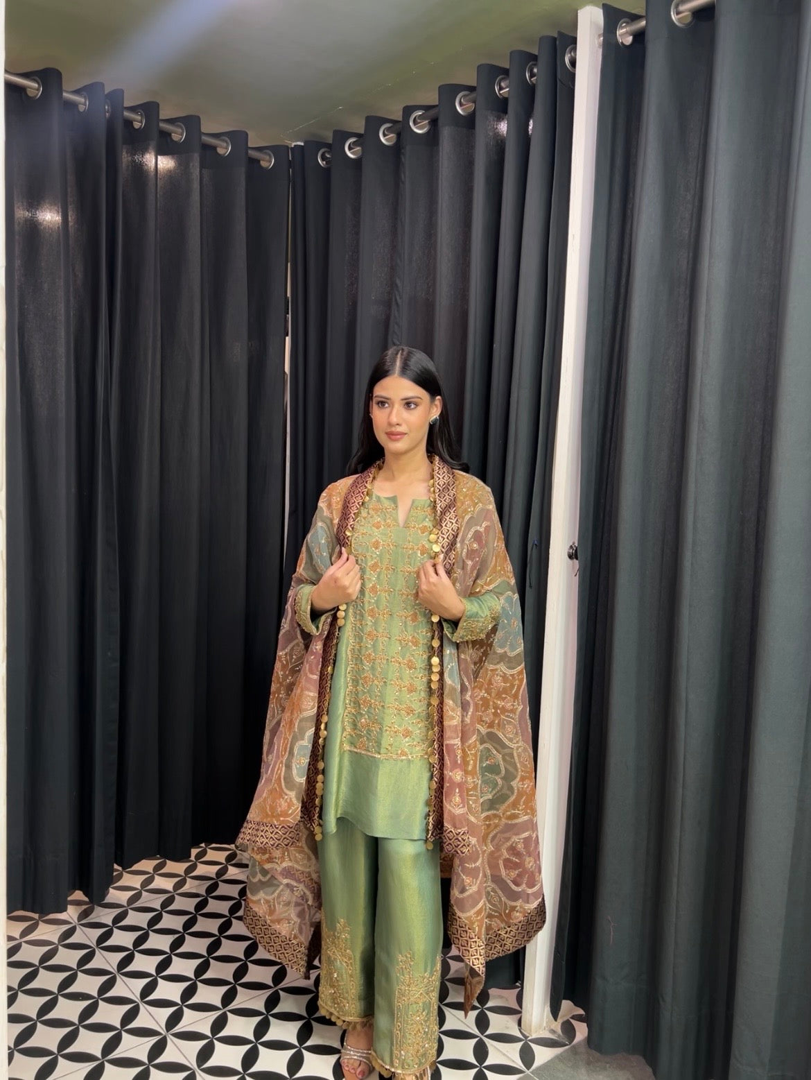 Meher Cape Set